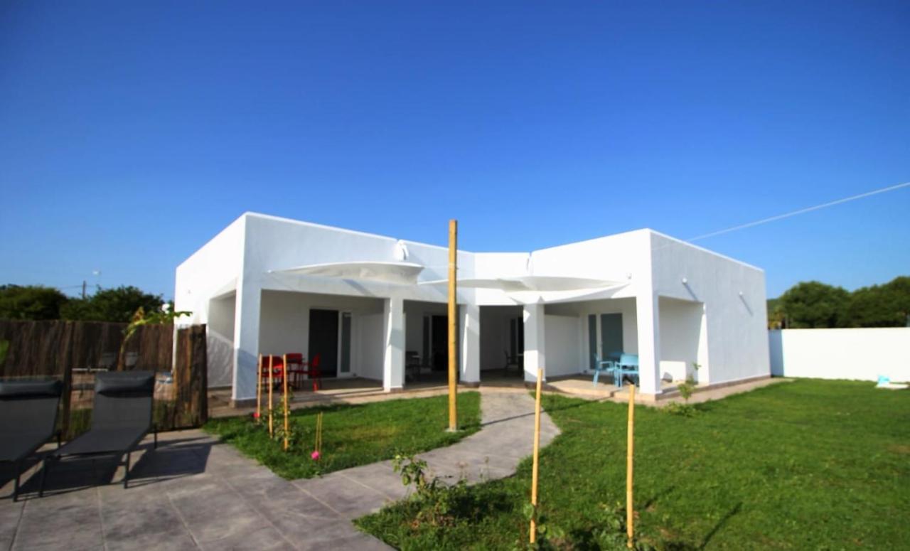 Ishel Trafalgar Zahora Extérieur photo