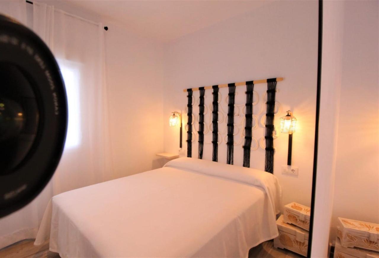 Ishel Trafalgar Zahora Extérieur photo
